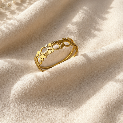 Circle Harmony Gold Bangle