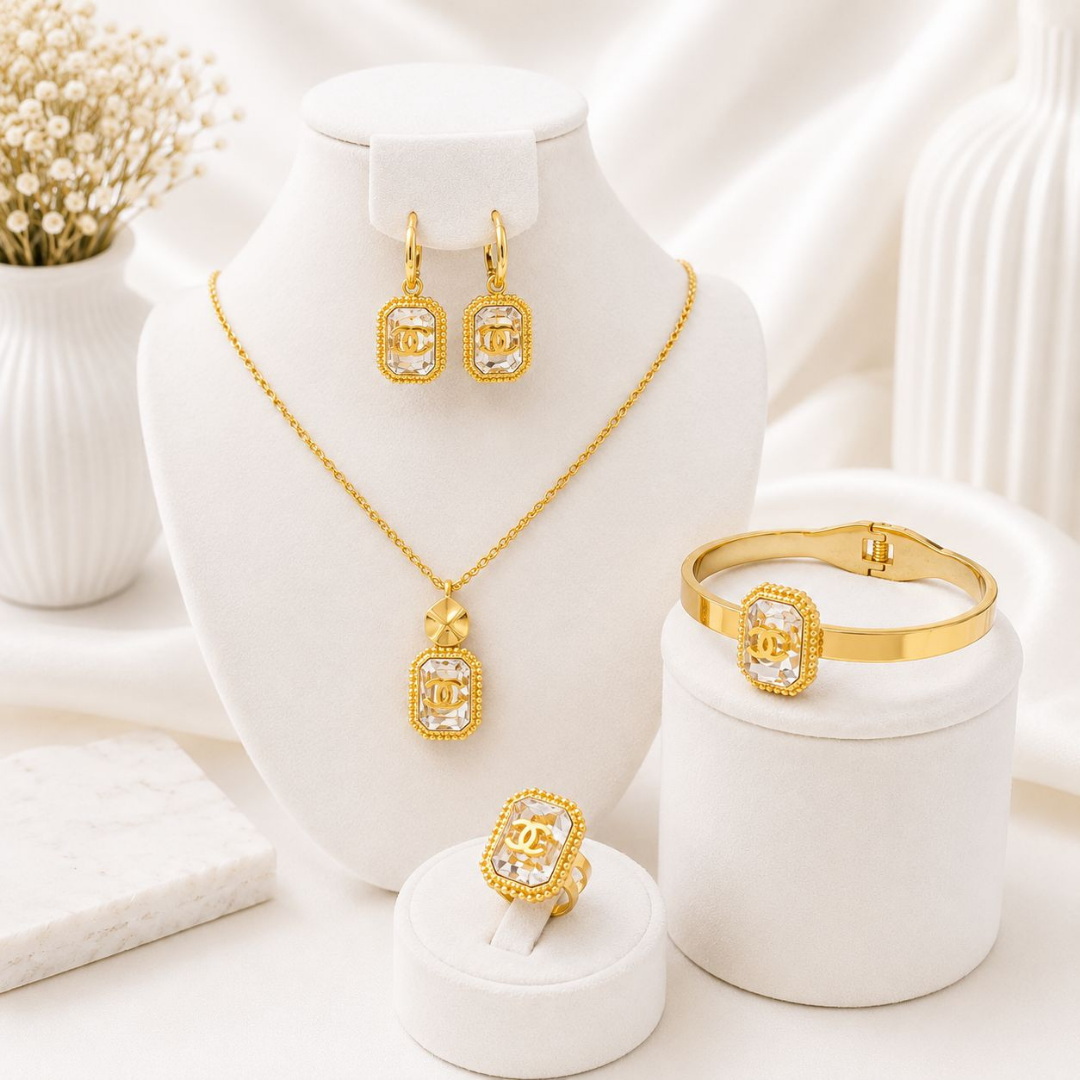 Chanal jeweler set