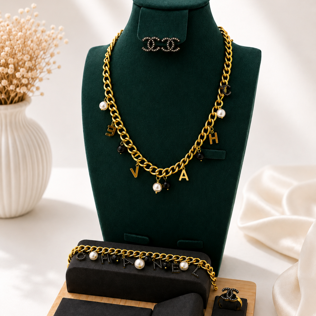 Elegant Gold Rectangle Pendant Jewellery Set